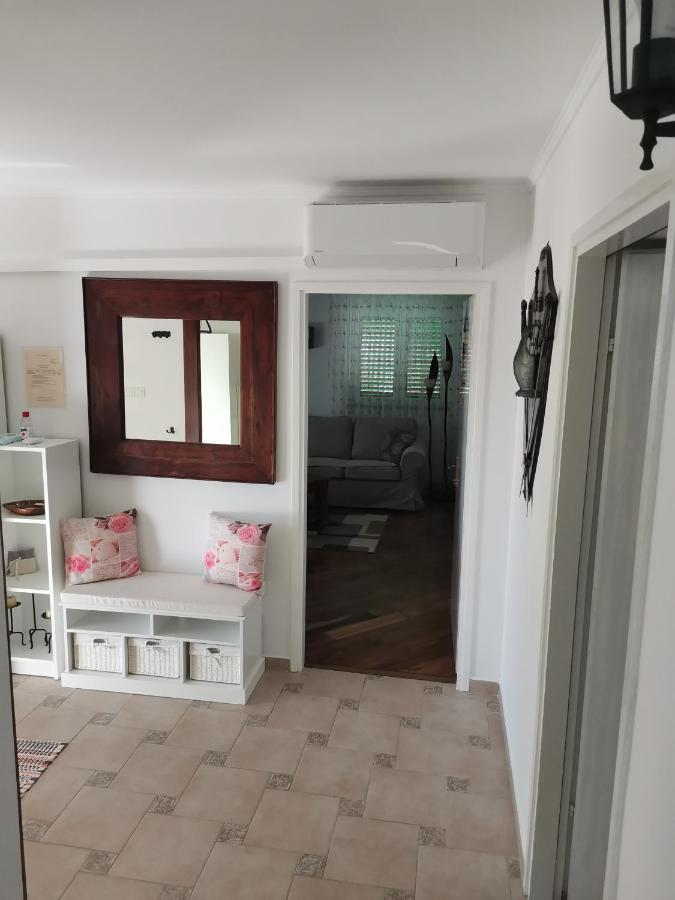 Apartmani Godinic Palit Esterno foto