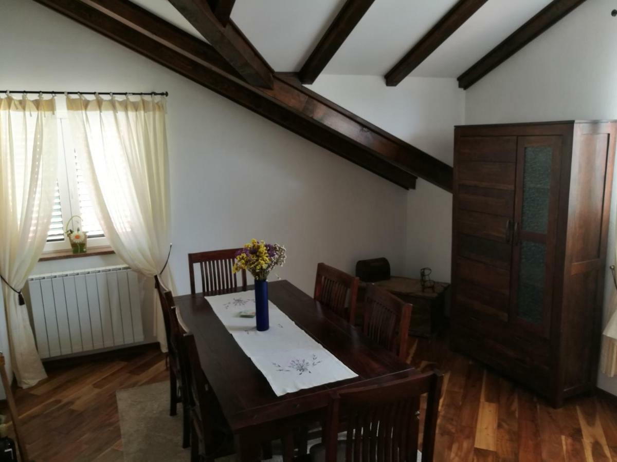 Apartmani Godinic Palit Esterno foto