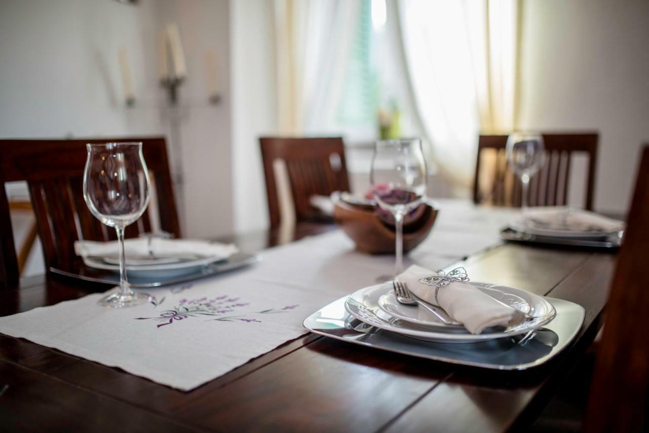 Apartmani Godinic Palit Esterno foto