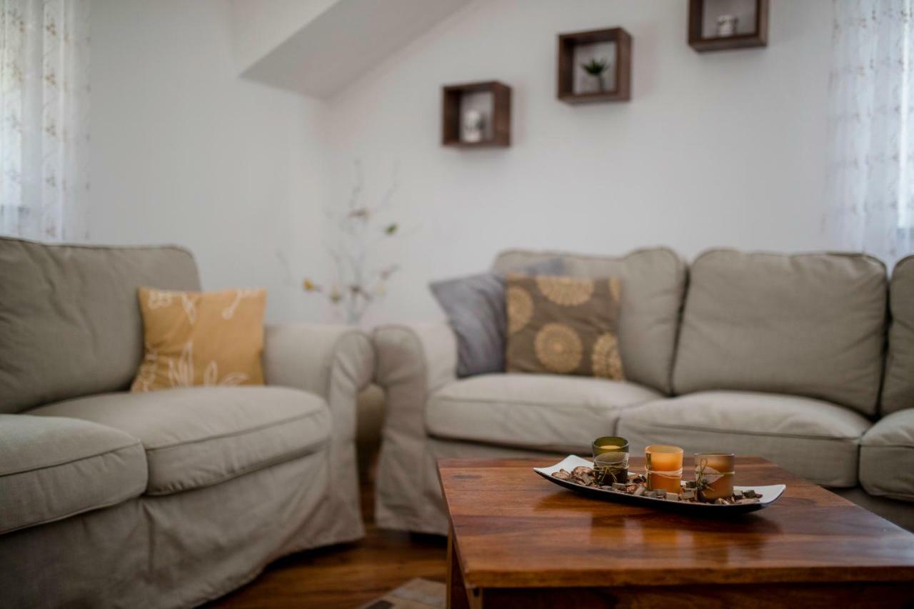 Apartmani Godinic Palit Esterno foto